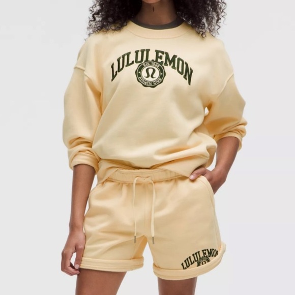 NWT Lululemon Scuba Oversized MR Shorts XS 7” Buttercream Yellow Green Graphic - Picture 1 of 15